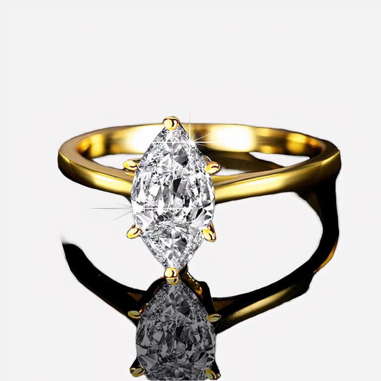 Photo d'une bague marquise dorée en argent sterling 925 plaqué et moissanite