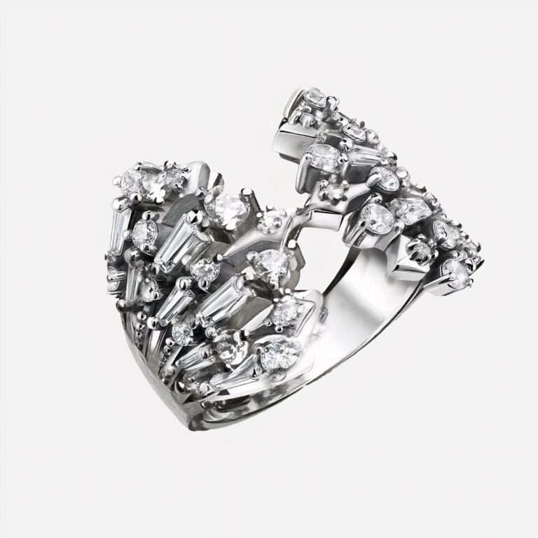 Bague large argent et zircons ouverte sur le dessus