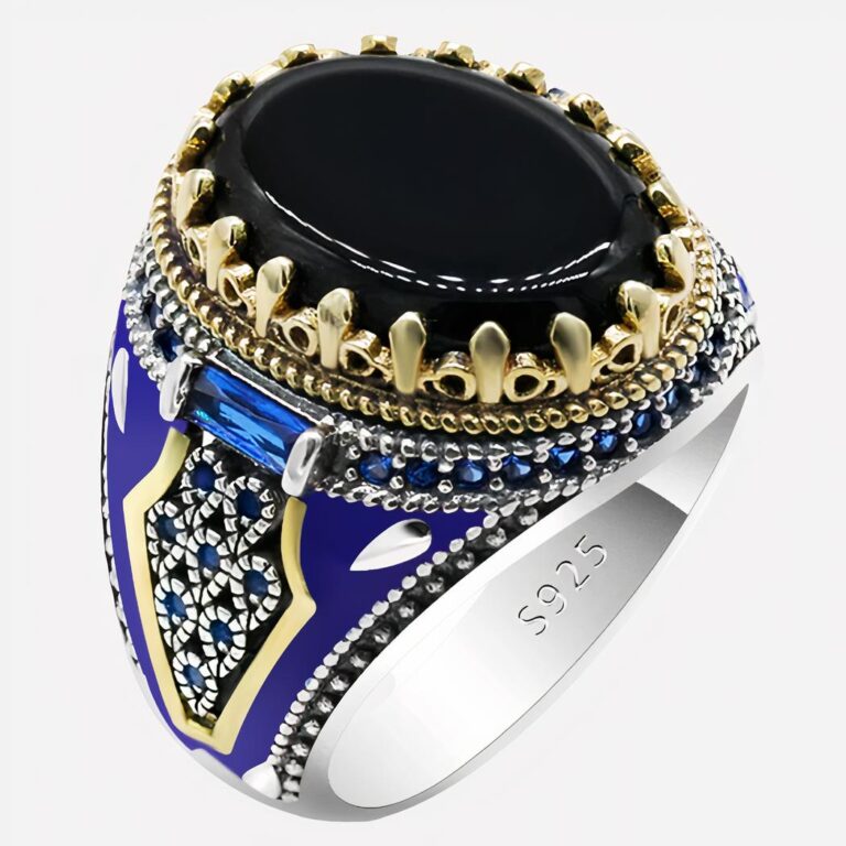 Bague islam agate noire pour homme Bague noire et bleue sur fond blanc.