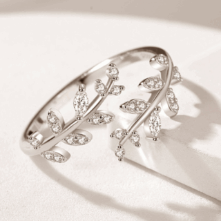 Bague réglable argentée feuilles délicates