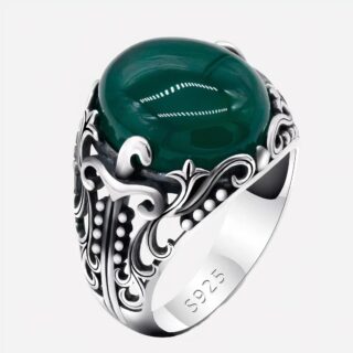 Bague en argent travaillée épaisse avec pierre agate verte